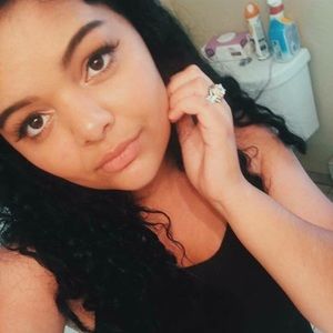 Meet your Posher, Breanna